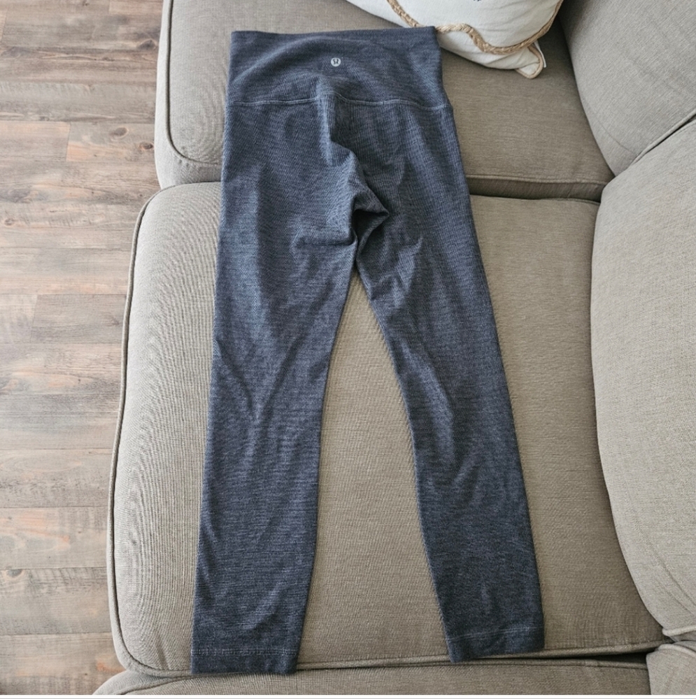 Lululemon leggings size 6 gray crop variegated knit - Picture 2 of 12
